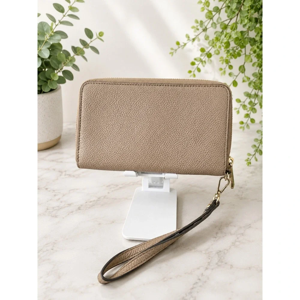 W288 Michael kors Hayes grommet wallet